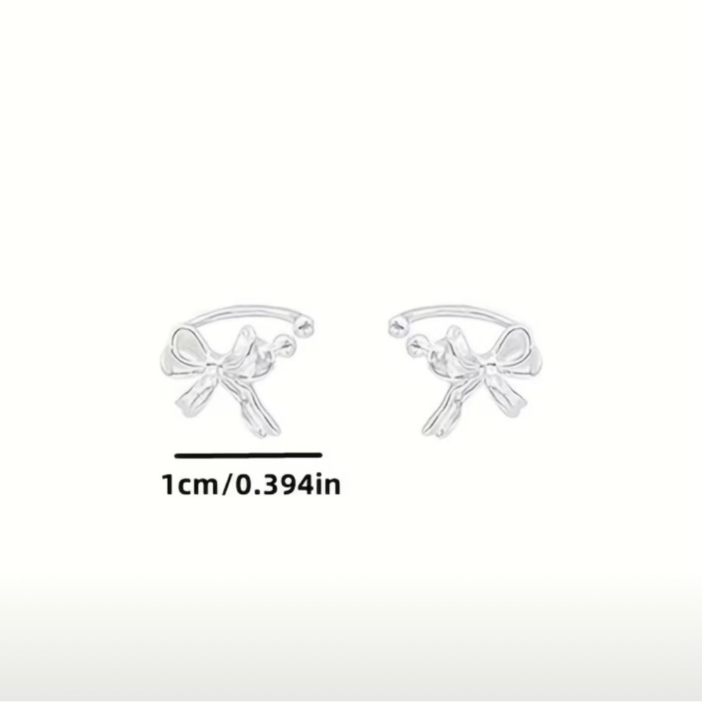 Elegant Silver Ear Cuff Set - Picture 4 of 4